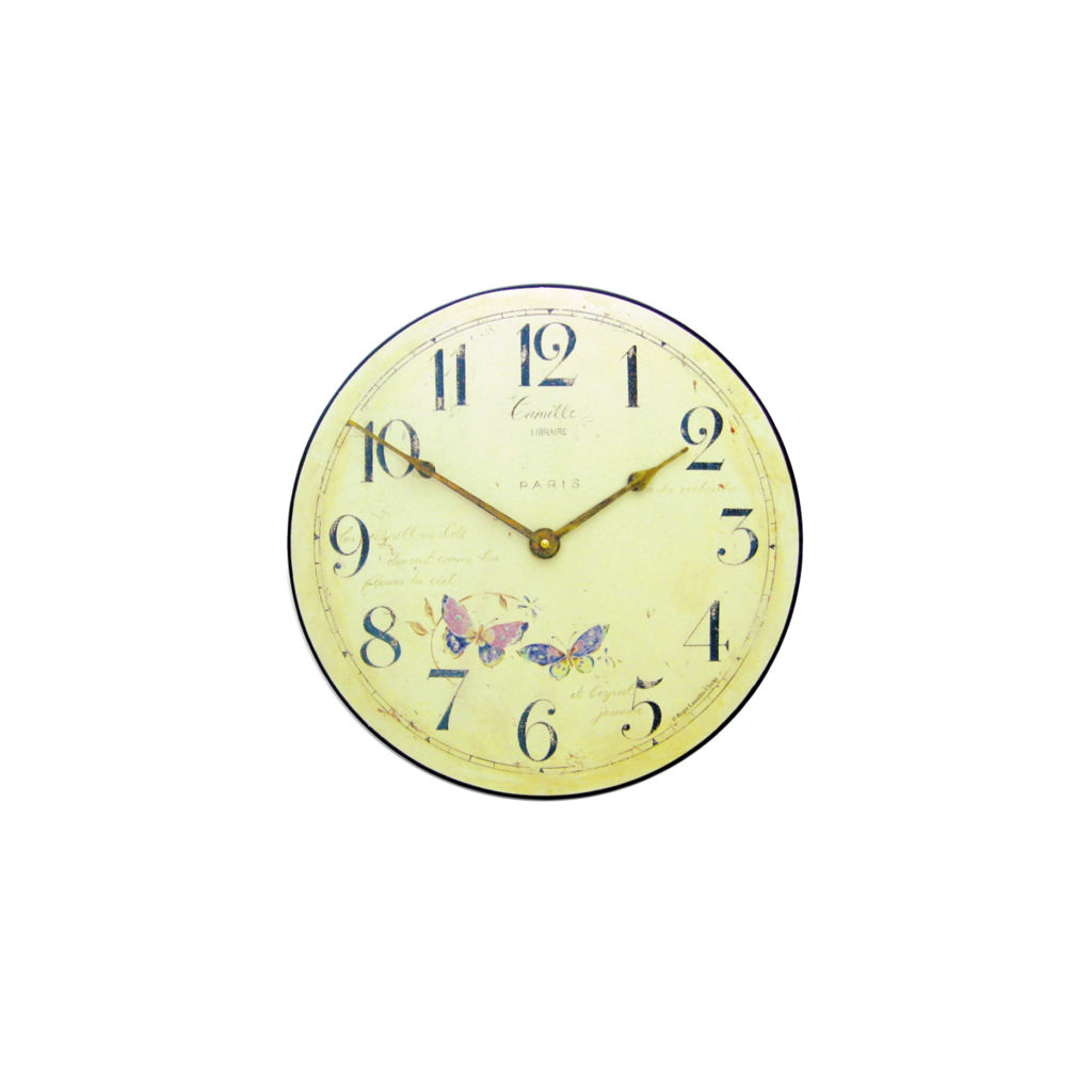 Die wunderschöne Wanduhr im Schabby Chic mit Schmetterlingmotiv.