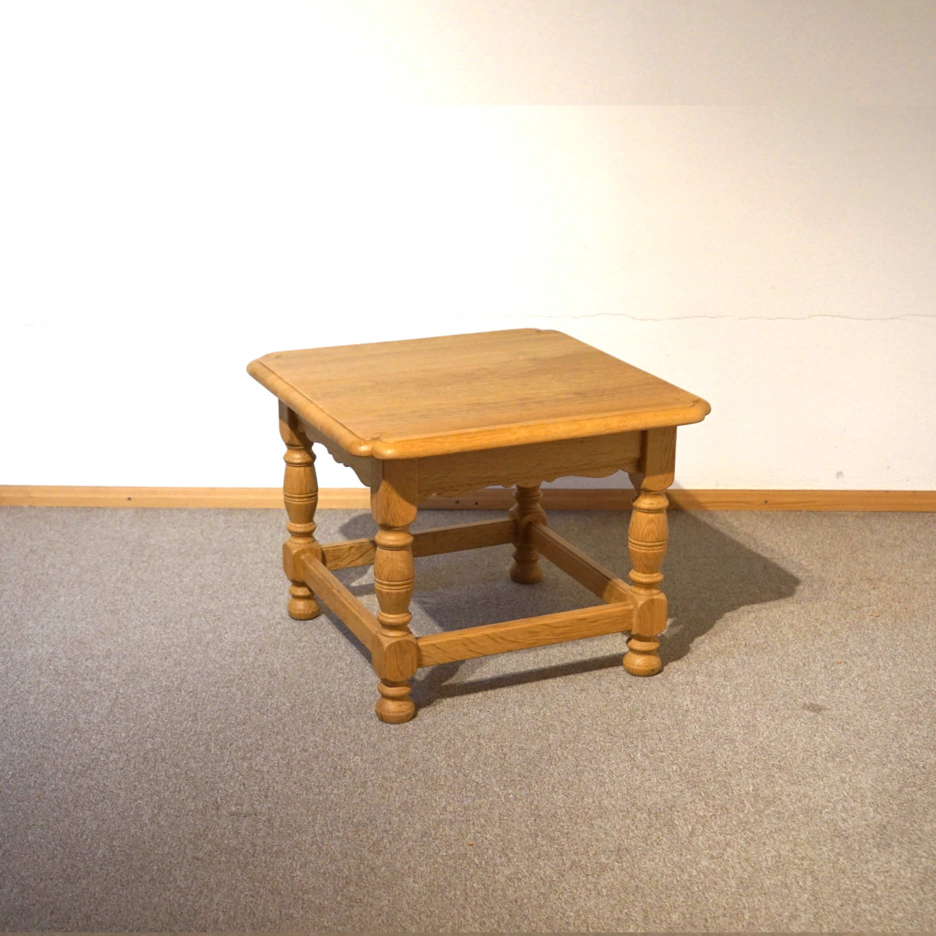 Couchtisch in Eiche <br> Abverkauf